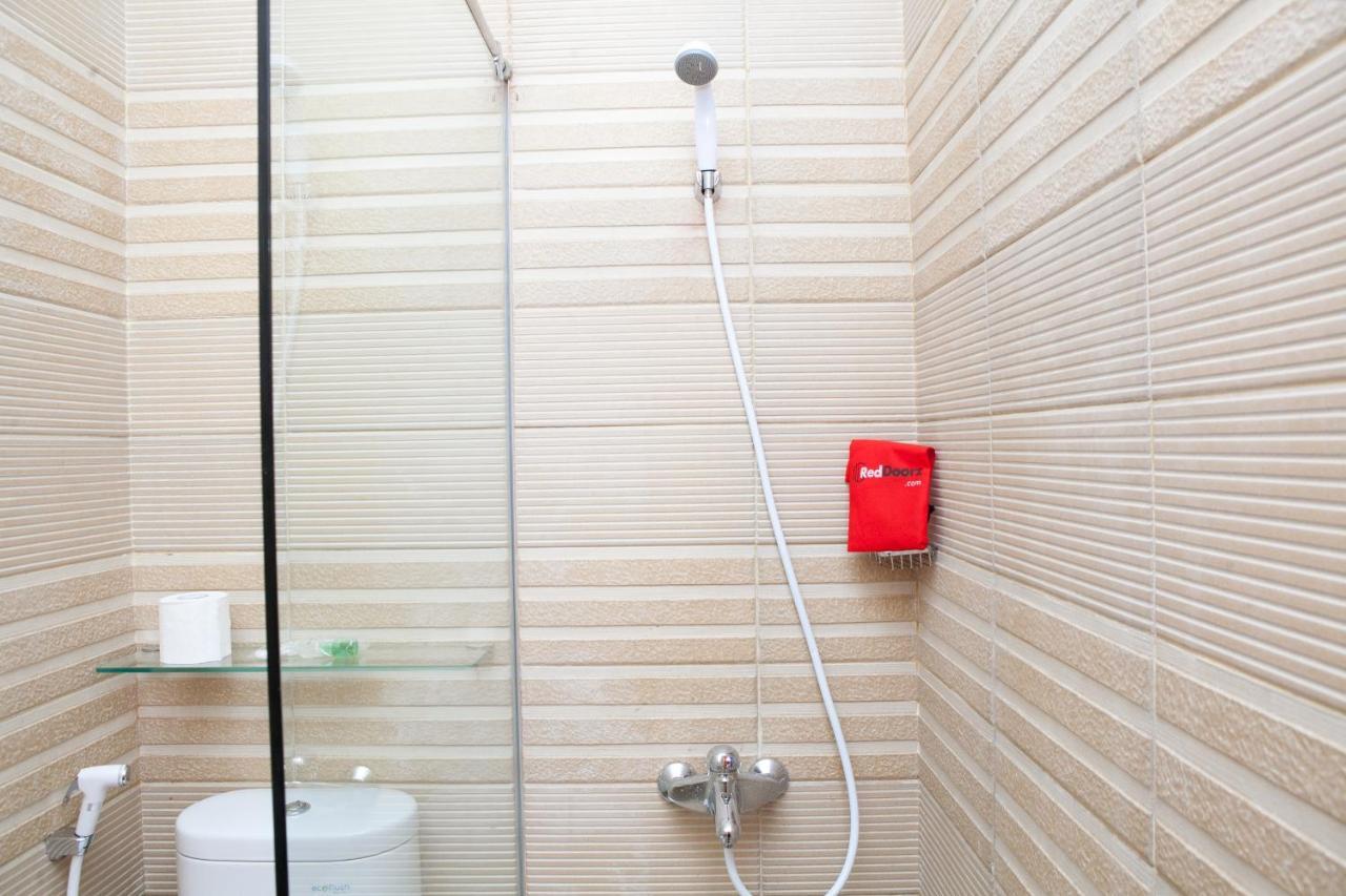 בנדונג Reddoorz Plus Near Pasundan University מראה חיצוני תמונה